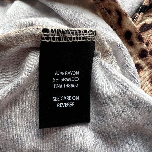 Torrid Super Soft Knits Leopard Print Tank Top w/ Lightning Bolt Pattern Size 1 - Picture 4 of 4